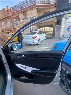 هیوندای ئەکسنت هاچباک